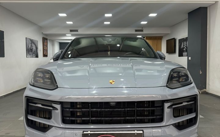 CAYENNE COUPE HYBRID